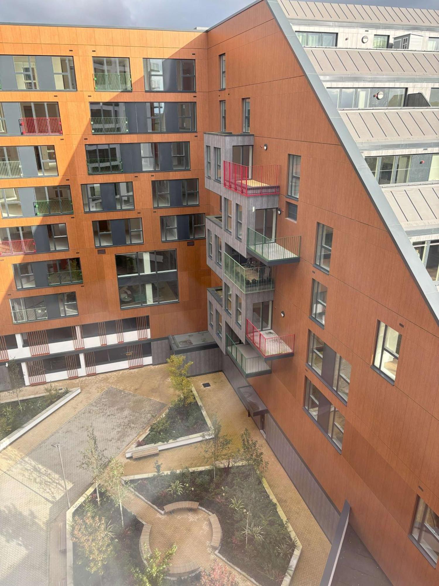 Luxury 2 Bed - Grand Exchange Bracknell